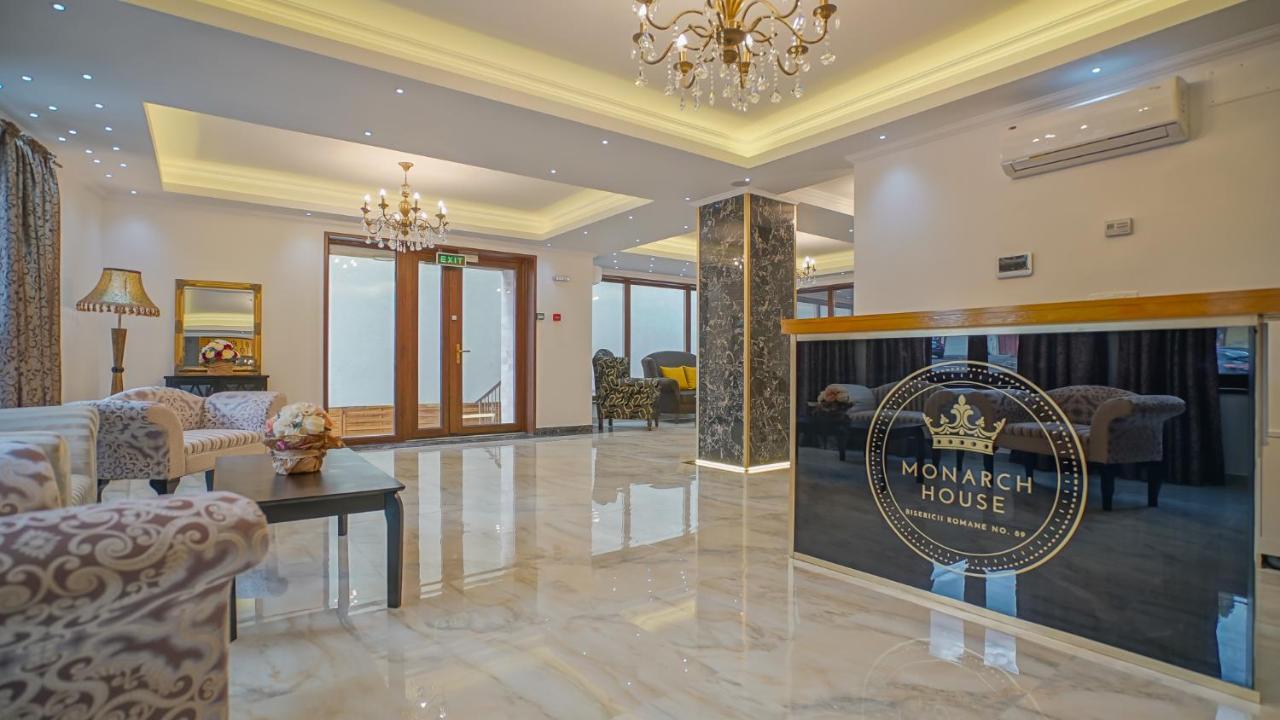Monarch House Hotell Braşov Exteriör bild
