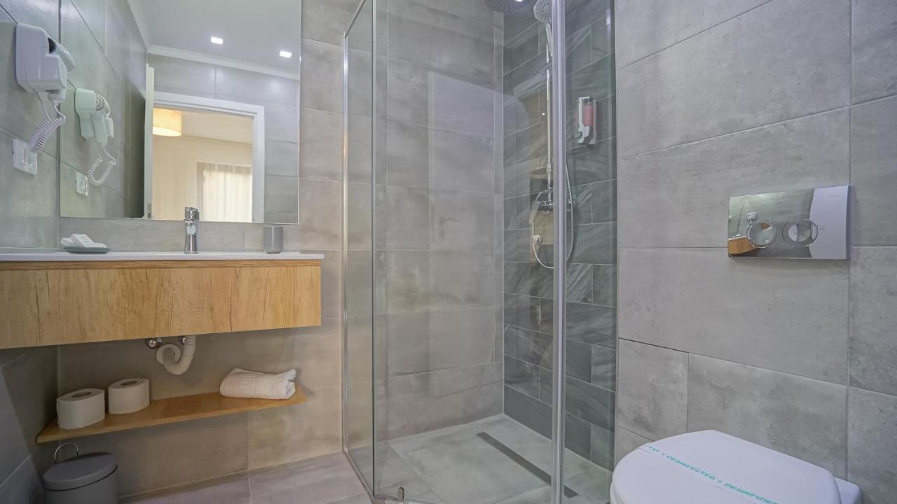 Monarch House Hotell Braşov Exteriör bild