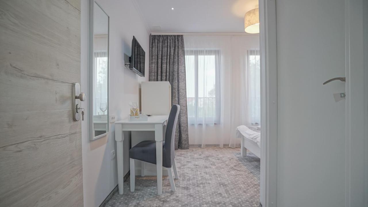 Monarch House Hotell Braşov Exteriör bild