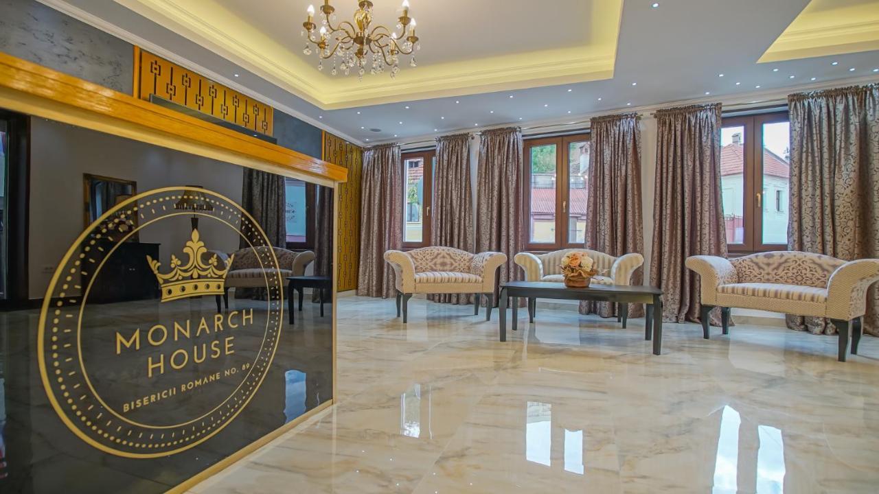 Monarch House Hotell Braşov Exteriör bild